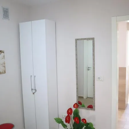 Casa Christa * Tirana